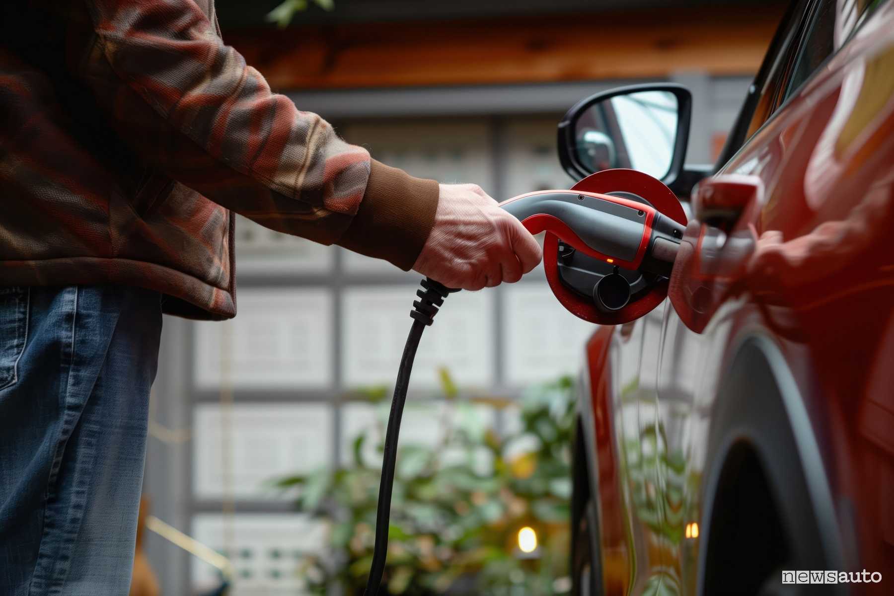 Ricarica auto elettrica gratis, tutto sull’offerta Enel Drive Fix Luce