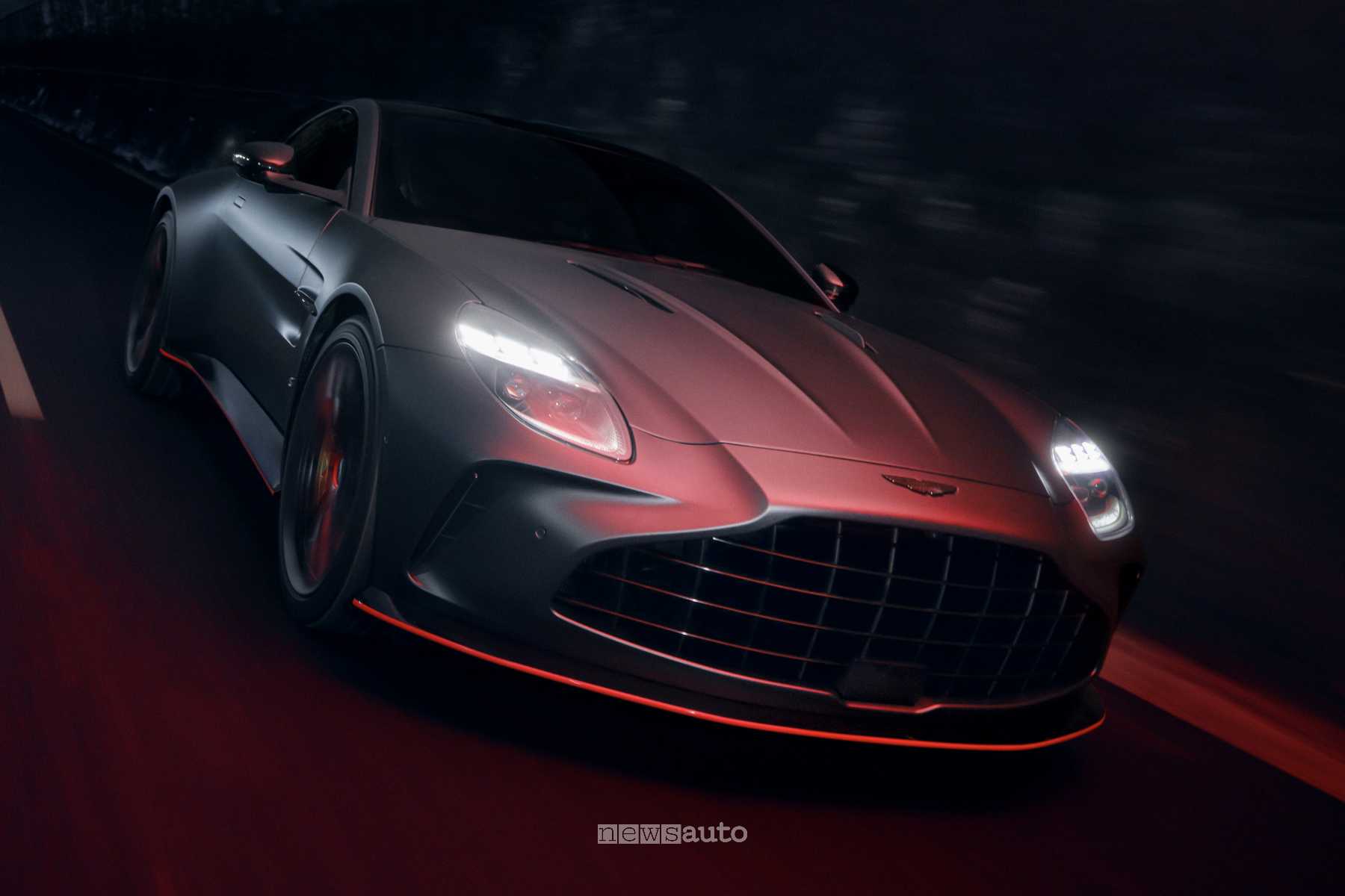 Aston Martin Vantage S, caratteristiche, motore V8 e prestazioni della nuova supercar