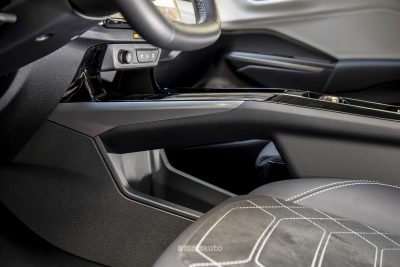Ford Puma Gen-E vano portaoggetti console centrale