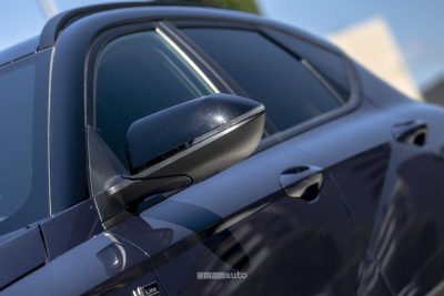 Hyundai Kona Electric N Line specchietto laterale