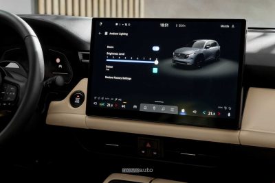 Nuova Mazda CX-5 display infotainment 15,6"