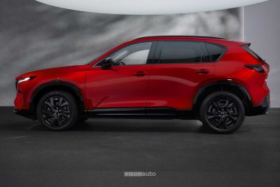 Nuova Mazda CX-5 laterale