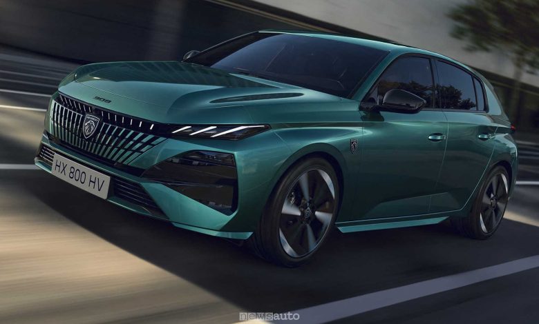 Nuova Peugeot E-308 su strada