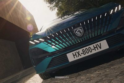 Nuova Peugeot E-308 firma luminosa anteriore