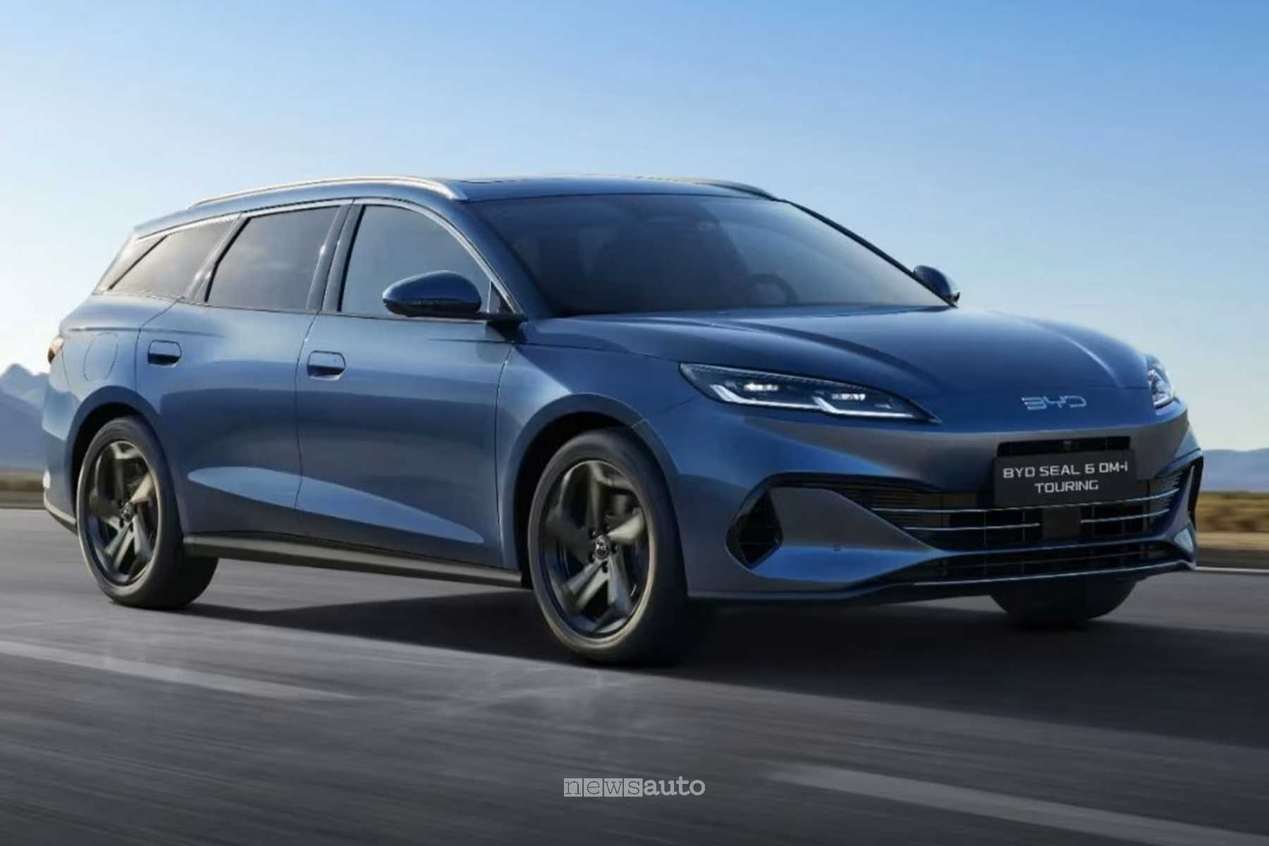 BYD Seal 6 DM-i Touring, station wagon ibrida plug-in, caratteristiche e prezzo