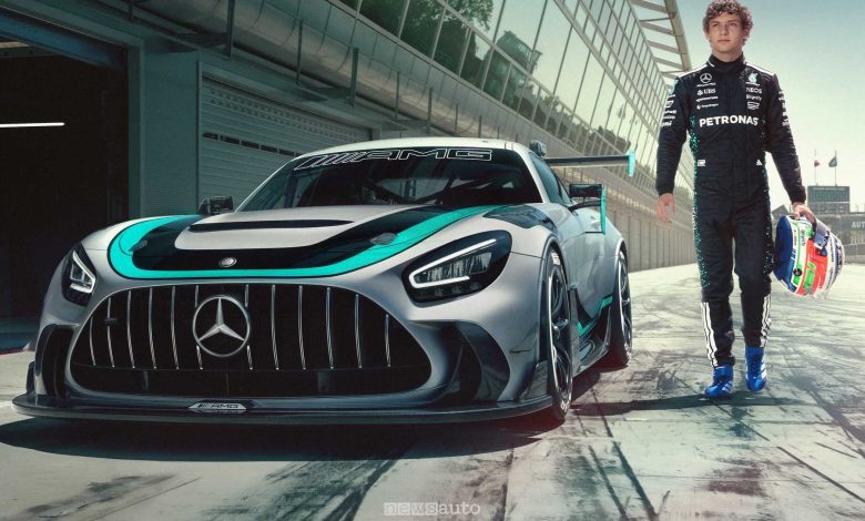 Kimi Antonelli con la Mercedes AMG GT2 Edition W16