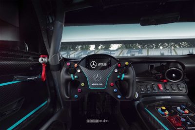 Mercedes AMG GT2 Edition W16 plancia abitacolo