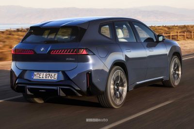 BMW iX3 50 xDrive su strada