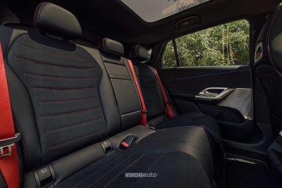 Nuova Mercedes GLC sedili posteriori