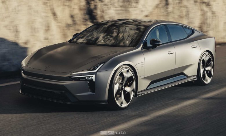 Nuova Polestar 5 su strada