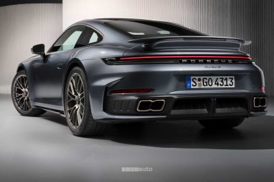 Nuova Porsche 911 Turbo S posteriore 3/4