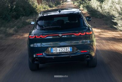 Alfa Romeo Tonale Veloce su strada