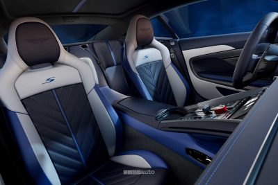 Aston Martin DB12 S sedili anteriori abitacolo