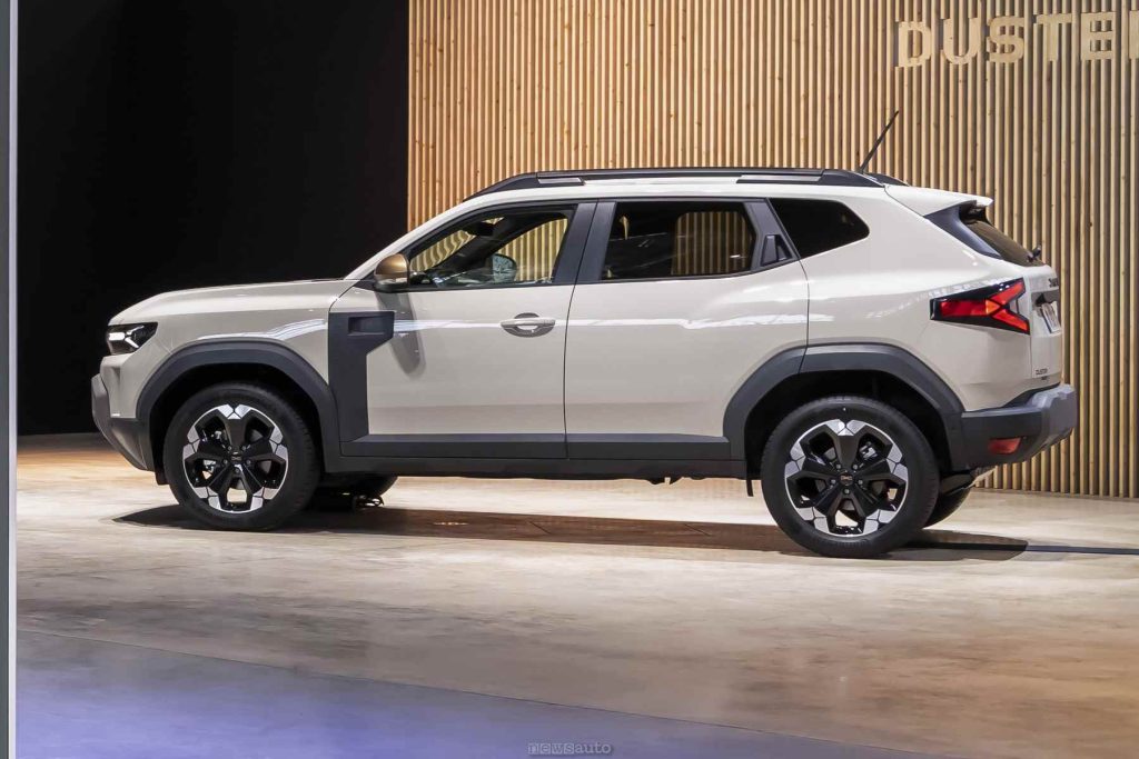 FOTO nuova Dacia Duster 2026