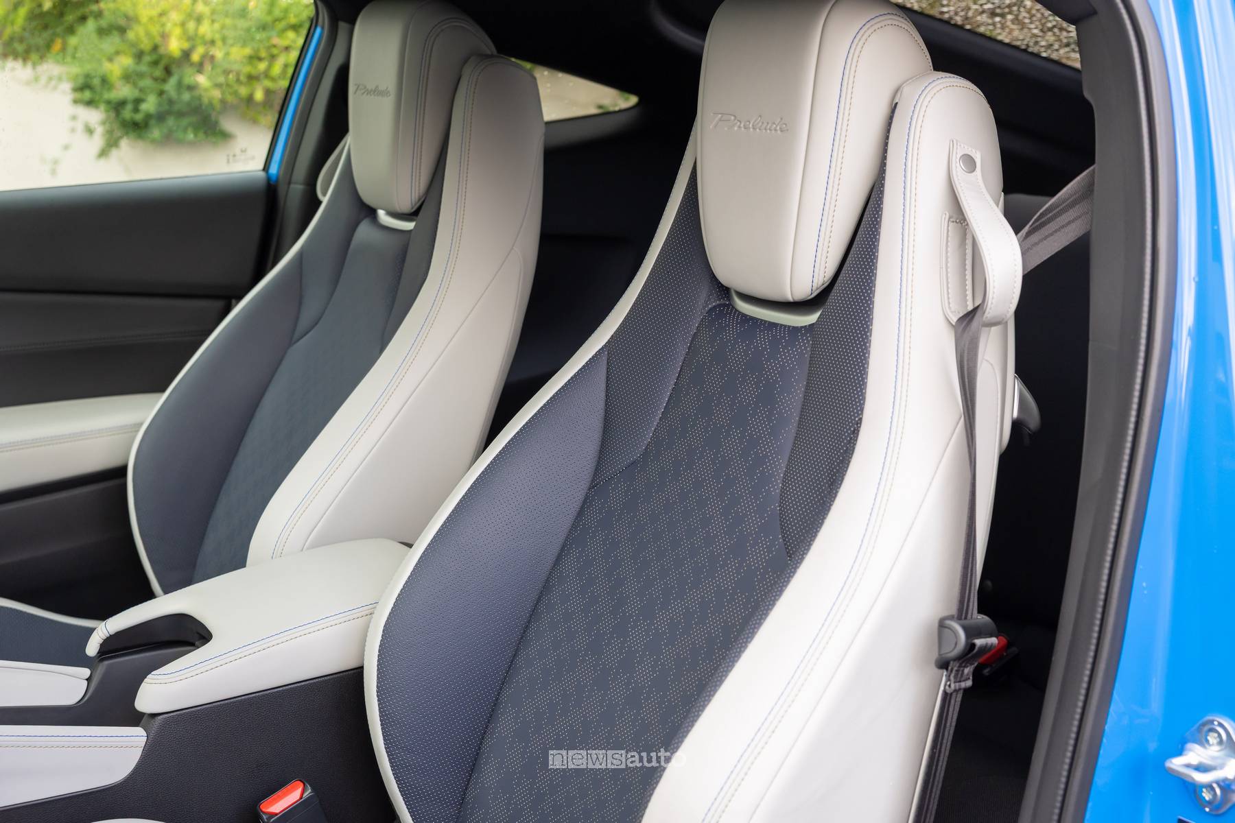 Honda Prelude 2026 sedili anteriori