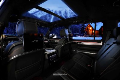 Jeep Grand Wagoneer 2026 display sedili posteriori