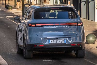 Leapmotor B10 su strada