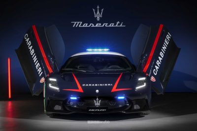 Maserati McPura dei Carabinieri apertura porte a farfalla