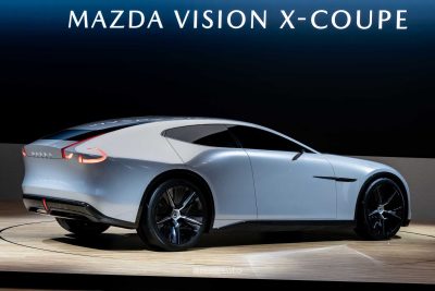 Mazda Vision X-Coupé posteriore 3/4