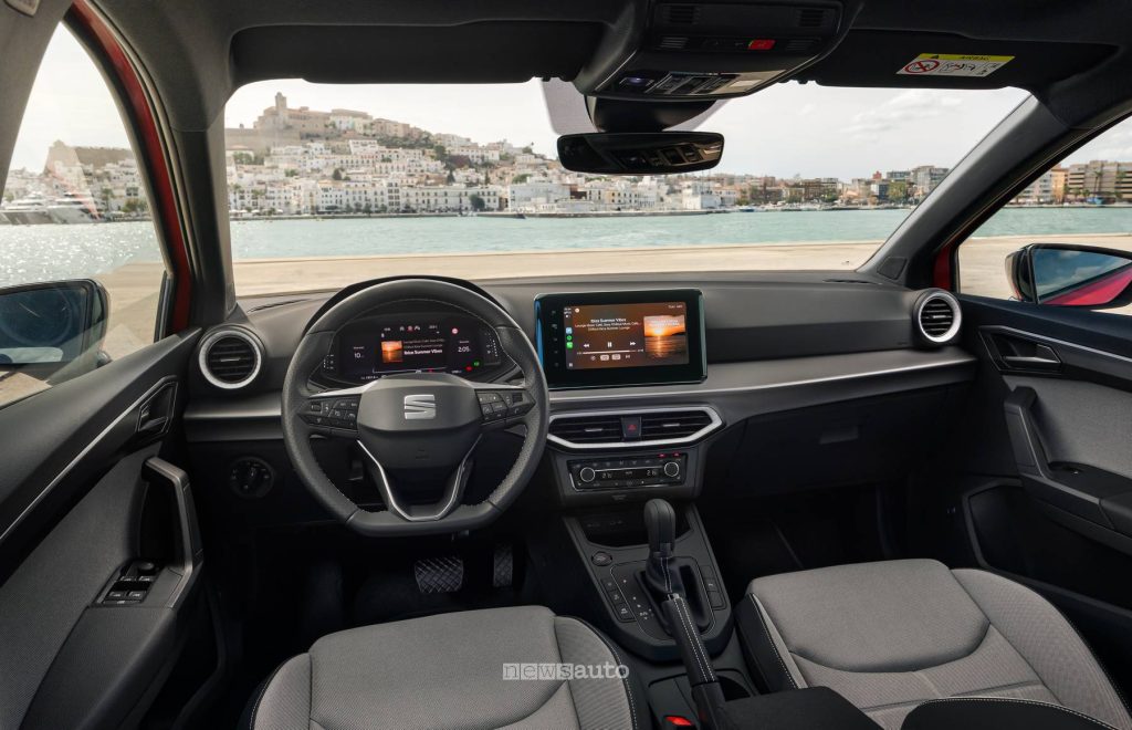 Seat Ibiza 2026 abitacolo allestimento FR
