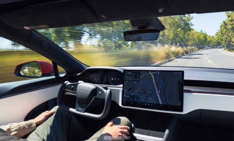 L'abitacolo della nuova Tesla Model S