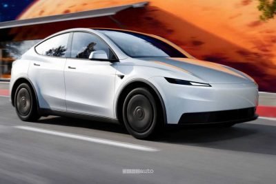 Tesla Model Y Standard su strada