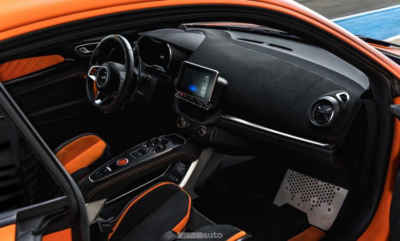 Alpine A110 R Ultime plancia abitacolo