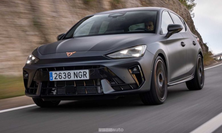 La CUPRA Leon VZ adotta un 2.0 turbo benzina da 325 CV e 420 Nm