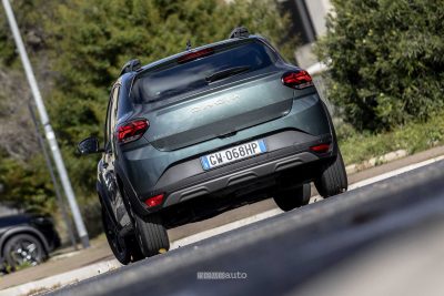 Dacia Sandero Stepway test su strada