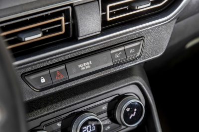 Dacia Sandero Stepway comandi sulla plancia