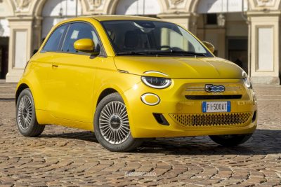 Nuova Fiat 500 Hybrid Torino anteriore 3/4