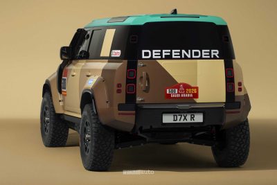 Land Defender Dakar D7X-R posteriore 3/4