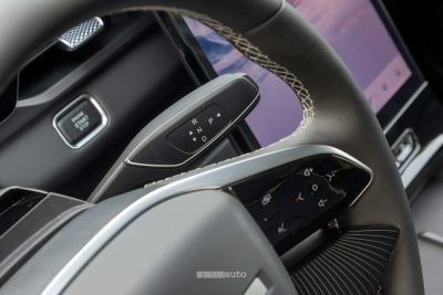 Jaecoo J5 leva del cambio automatico al volante