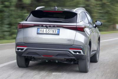 Omoda 5 SHS-H su strada