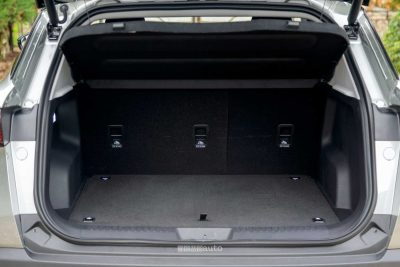 Omoda 5 SHS-H bagagliaio abitacolo