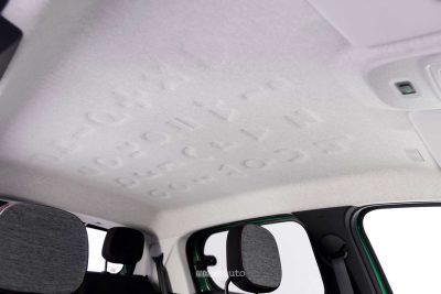 Renault Twingo E-Tech-Electric Techno Vert Absolu cielo abitacolo