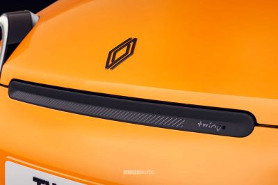 Renault Twingo E-Tech-Electric Techno Jaune Mango griglia anteriore