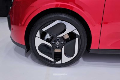 Renault Twingo E-Tech Electric rossa cerchi da 18"