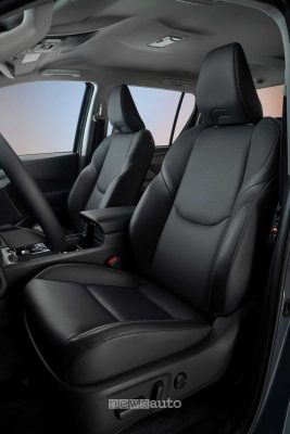 Nuovo Toyota Hilux BEV sedili anteriori