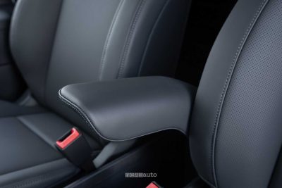 Kia PV5 Chassis Cab bracciolo anteriore