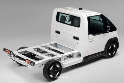 Kia PV5 Chassis Cab posteriore 3/4