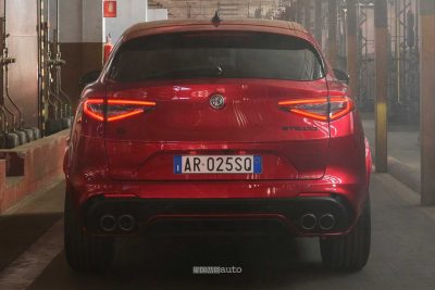 Alfa Romeo Stelvio Quadrifoglio Collezione posteriore