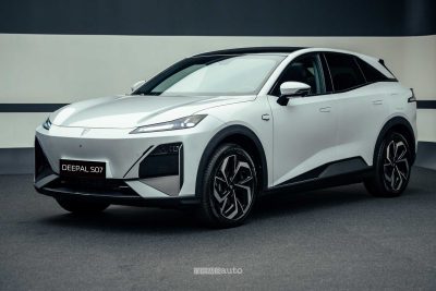 Changan Deepal S07 anteriore 3/4