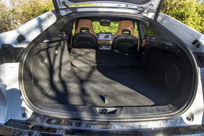 Mazda 6e bagagliaio abitacolo