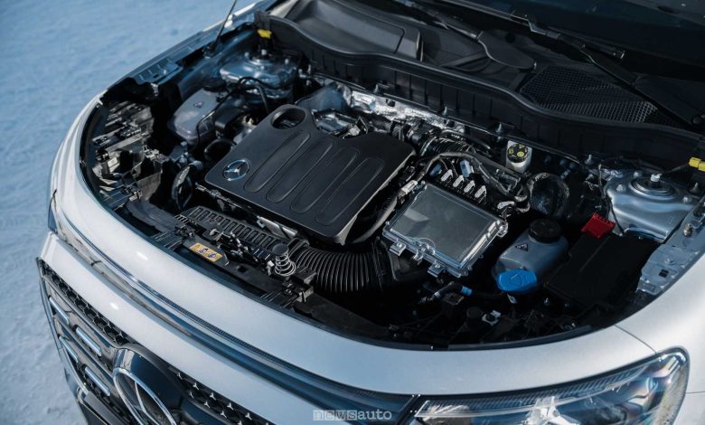 Nuova Mercedes GLB vano motore ibrido a 48 Volt