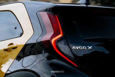 Nuova Toyota Aygo X GR Sport faro posteriore