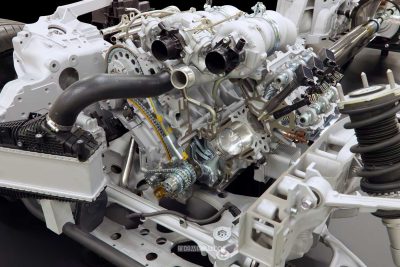 Toyota GR GT spaccato del motore V8