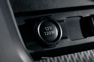 Toyota Urban Cruiser presa 12V/120W