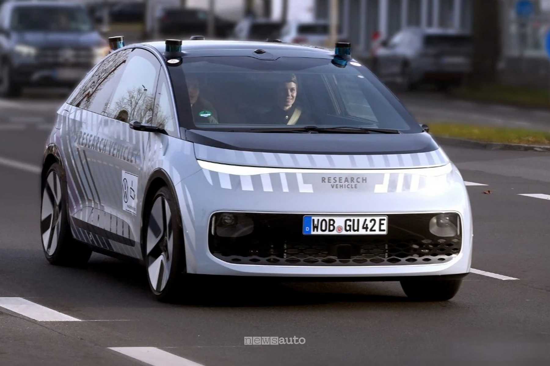 Volkswagen Gen.Urban debutta, la concept elettrica della guida autonoma