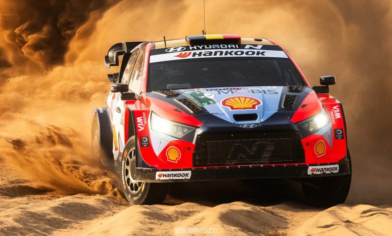 Thierry Neuville con la Hyundai i20 N Rally1 ha vinto il Rally dell'Arabia Saudita